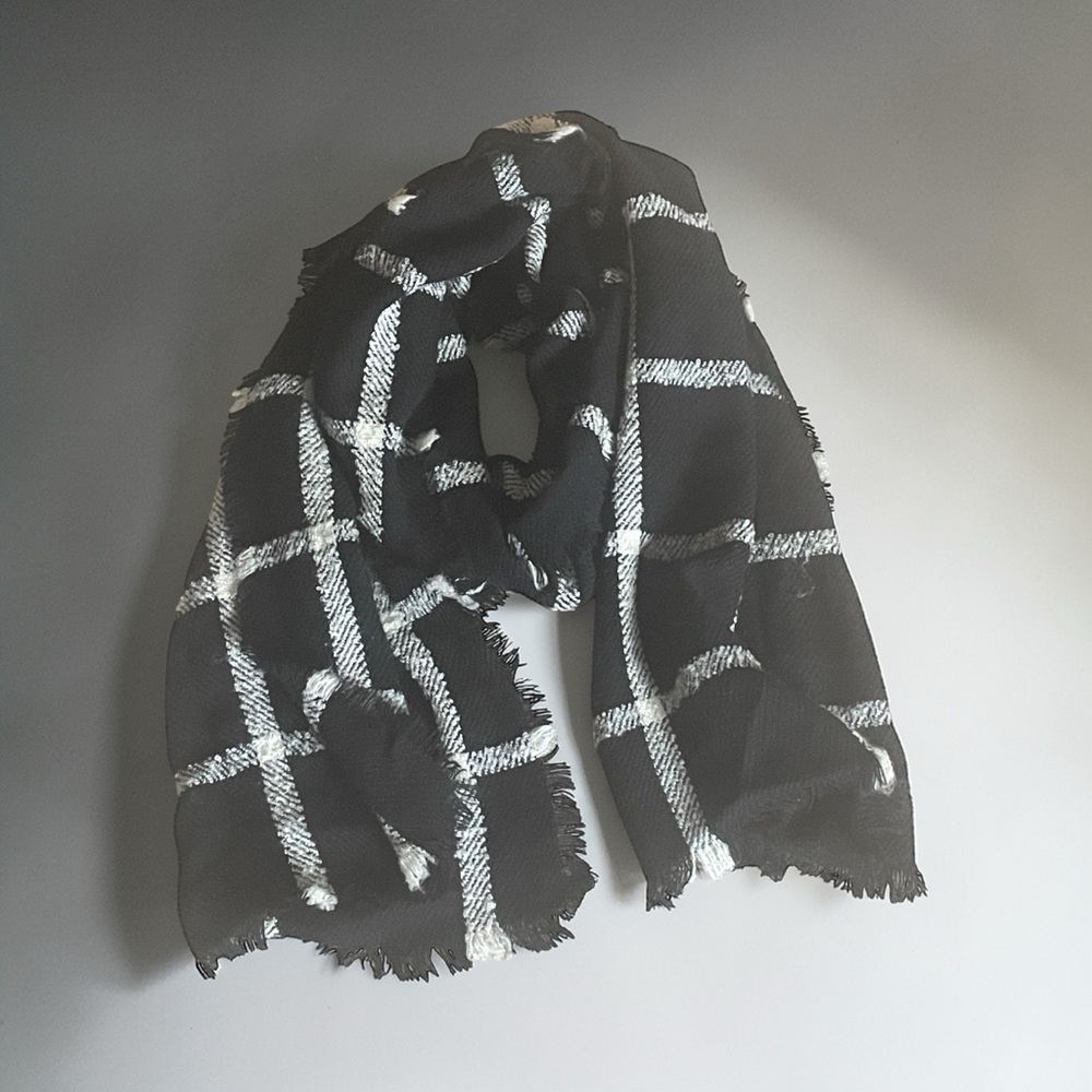 Banana Republic Black and White Plaid Scarf